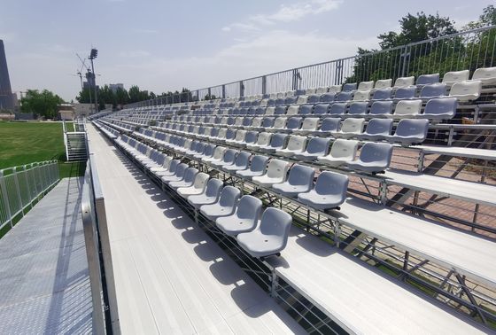 Dobra cena Palety z zieloną trawą sztuczną 8000-22000 Gęstość dla trawników o niskiej konserwacji online