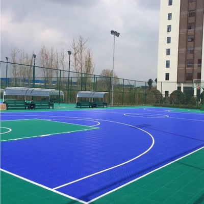 Dobra cena Trwałe sportowe podłogi PP z blokadą, odporne na zarysowania płytki do uprawiania sportów na świeżym powietrzu online