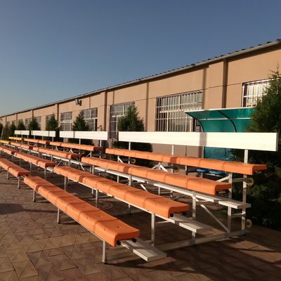 Aluminiowy plac zabaw Zewnętrzne metalowe trybuny 4 rzędy z siedzeniami