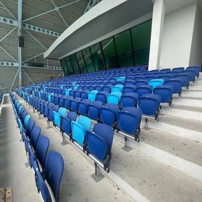 Krzesło stadionowe z tworzywa sztucznego odporne na starzenie, promieniowanie UV i ogień do stałych miejsc siedzących na stadionie i trybun