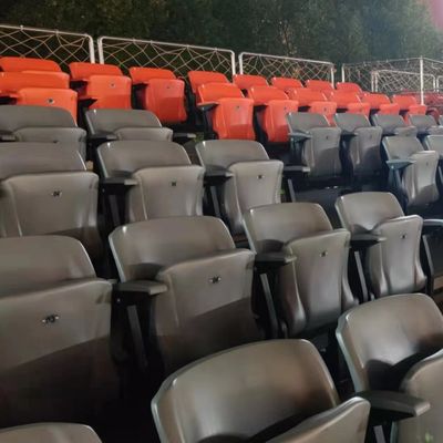 Stałe siedzenia stadionowe z tworzywa sztucznego odpornego na promieniowanie UV na boisko do piłki nożnej na świeżym powietrzu