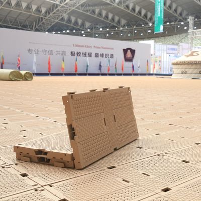 100 cm × 50 cm × 5 cm Przenośna podłoga eventowa Odporna na promieniowanie UV do ochrony trawy