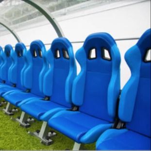 Dobra cena 6 miejsc siedzących na stadionie zewnętrznym dla ławki zastępczej klubu piłkarskiego online