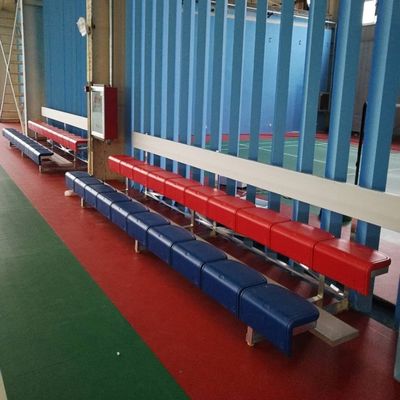 Dobra cena Przenośne zewnętrzne metalowe bleachery z opcjonalnym poręczkiem i 20PCS / 36PCS siedzeniem online