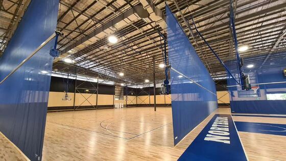 Dobra cena Automatyczny system sterowania elektrycznym zasłona rozdzielająca z wysoką wytrzymałością tkaniny i dostosowywalny kolor dla sportów w pomieszczeniach online